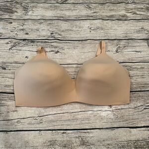 Knix Wireless Wingwoman Beige Seamless Bra Size 8 (40D-42DD)